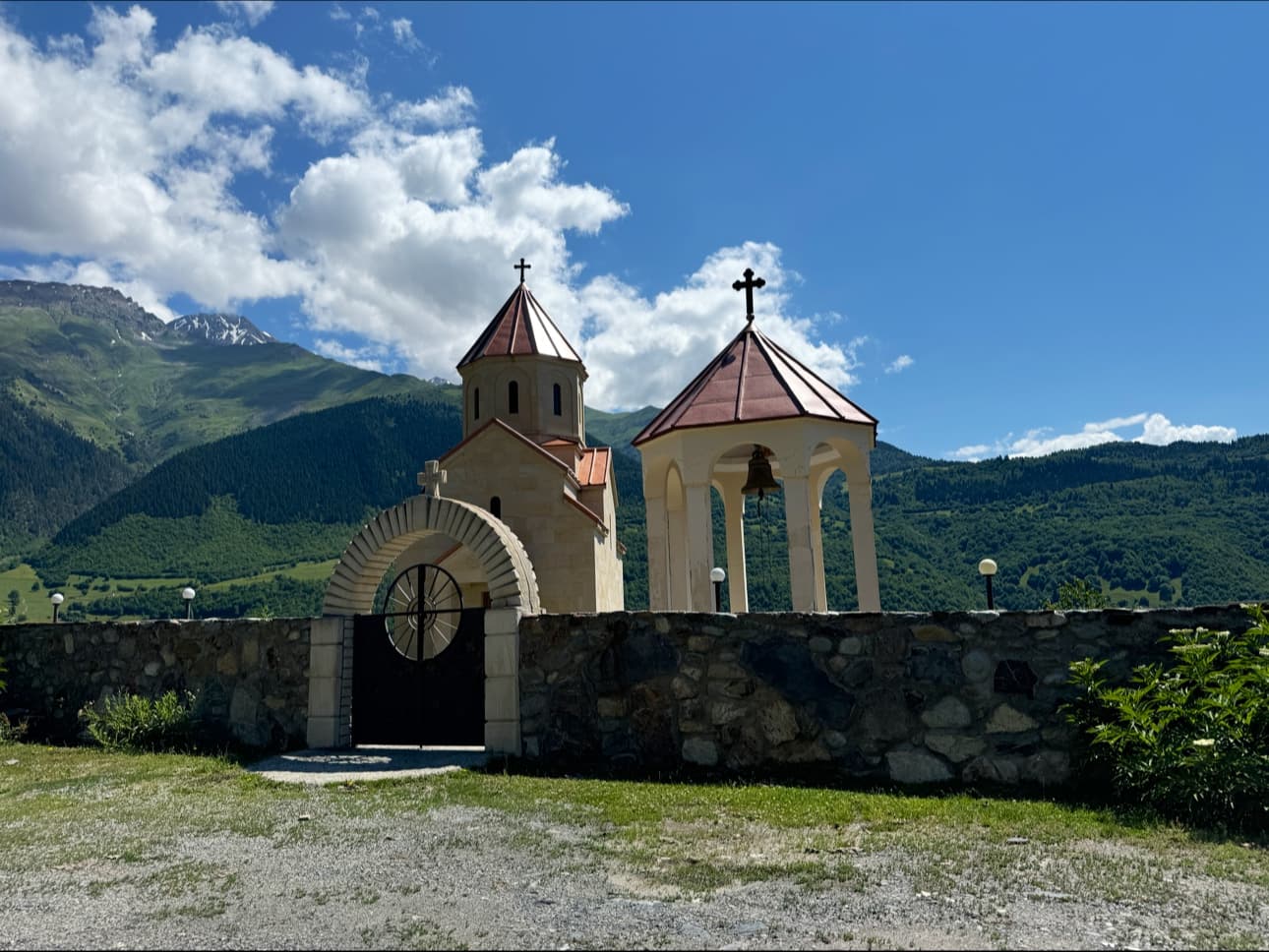 Nakipari St. George Church (Ipari) - Image 1