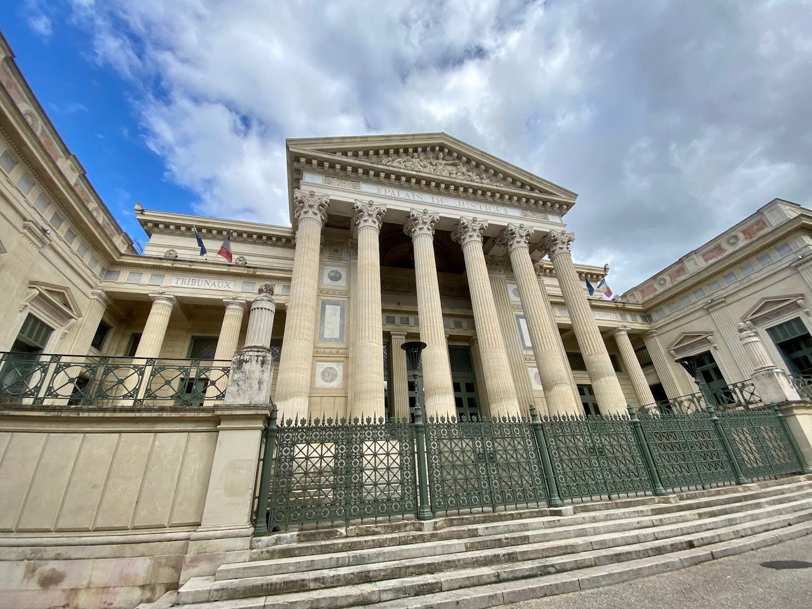 Palais de Justice Nîmes - Image 1