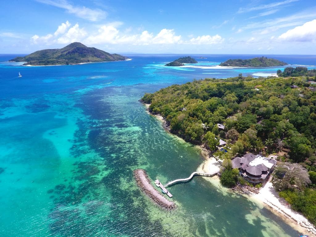 Cerf Island - Image 1