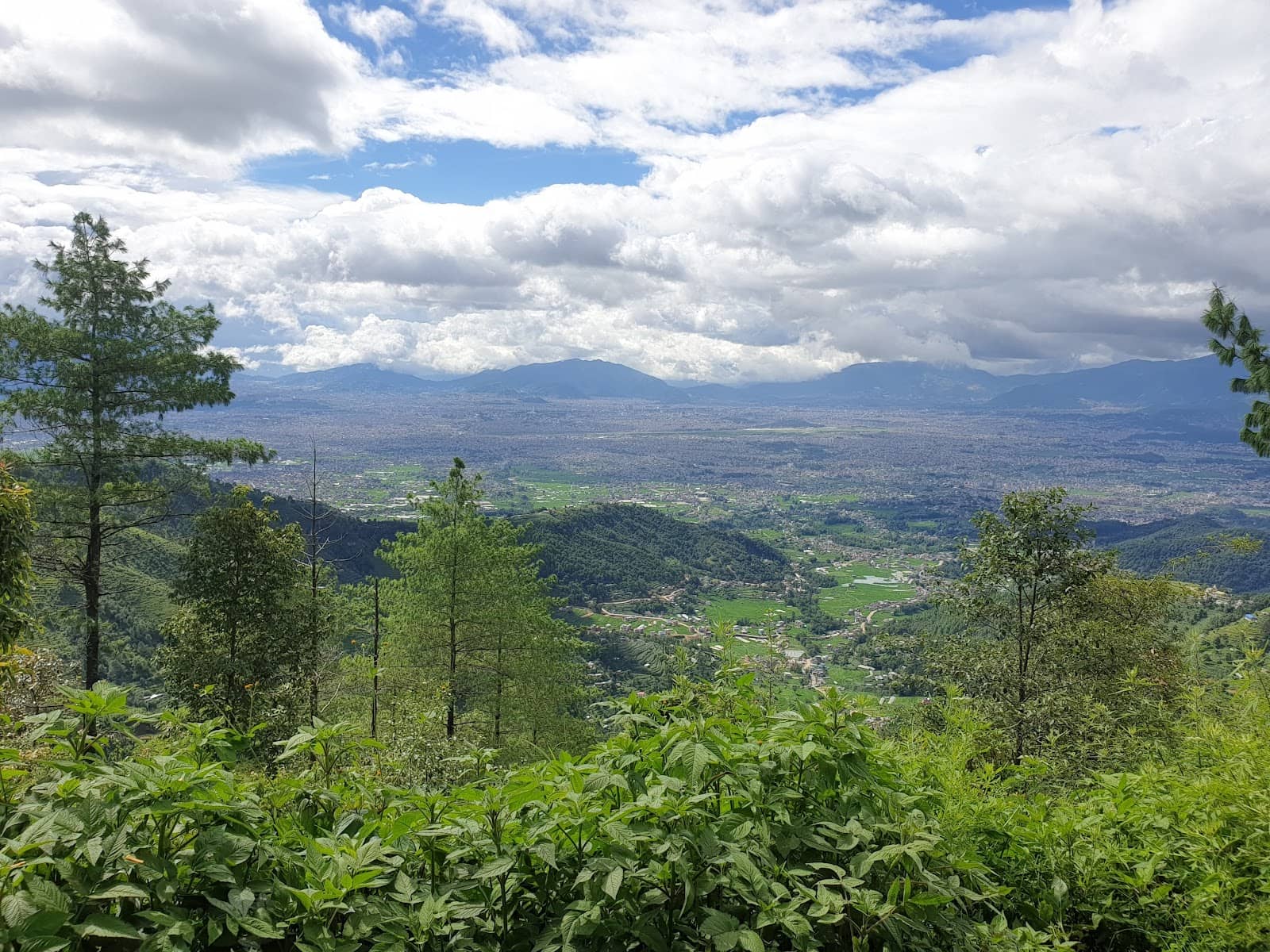 Peaceful Hilltop Escape