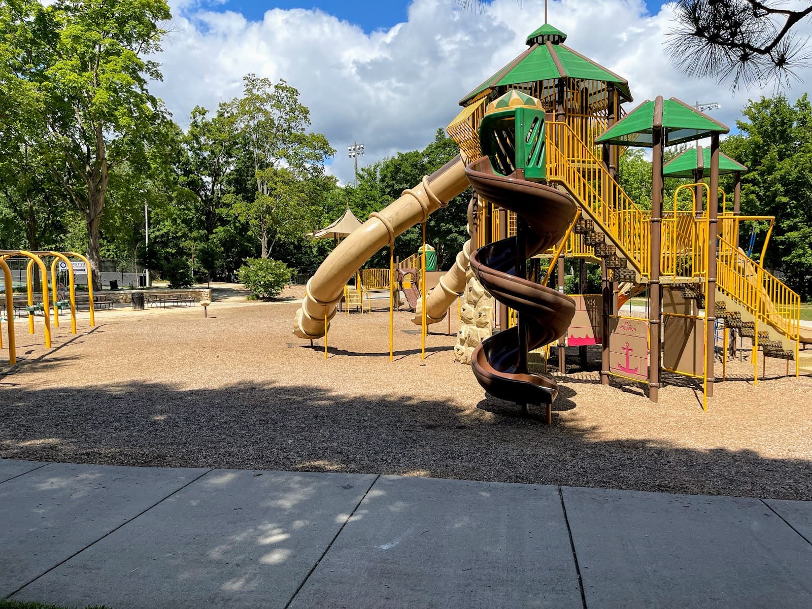 Hanes Park - Image 1