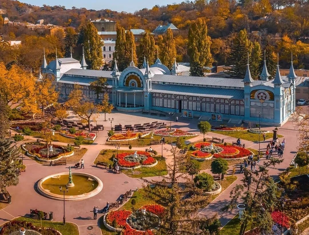 Tsvetnik Park (Pyatigorsk) - Image 1