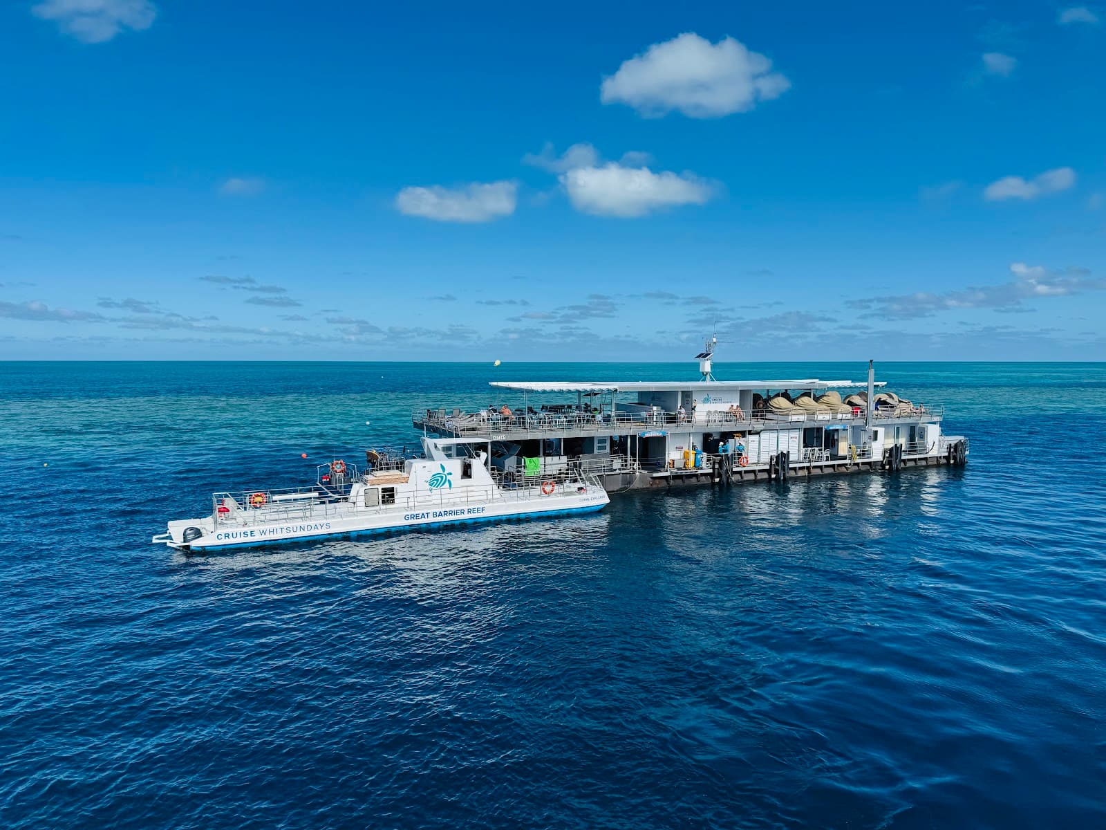 Hardy Reef Reefworld Pontoon - Image 1