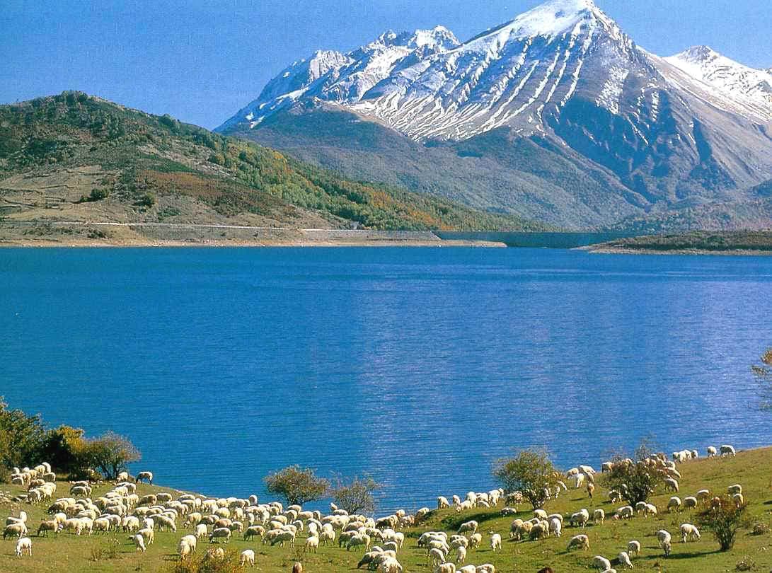 Lago di Campotosto - Image 1