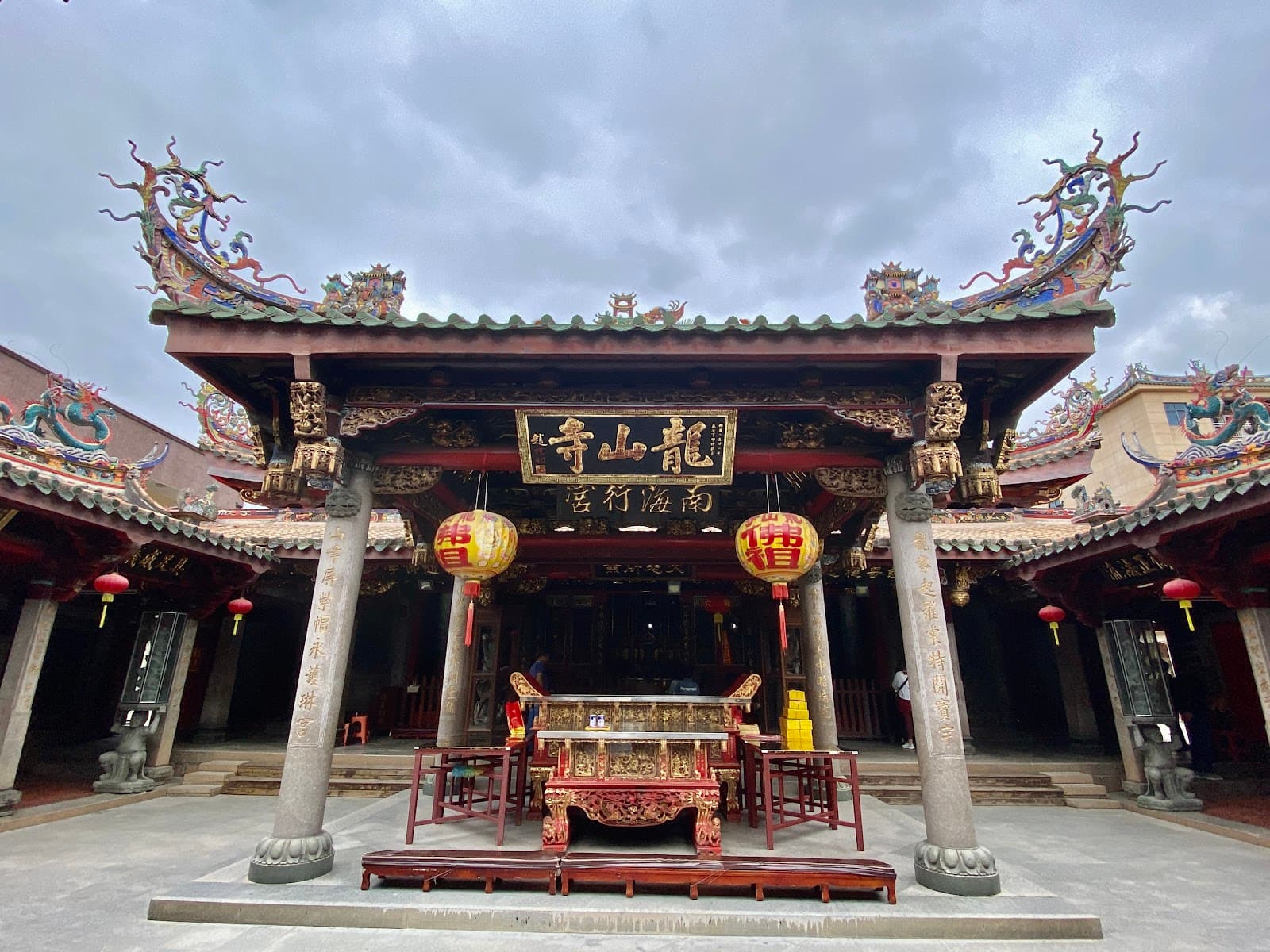 Anhai Longshan Temple - Image 1