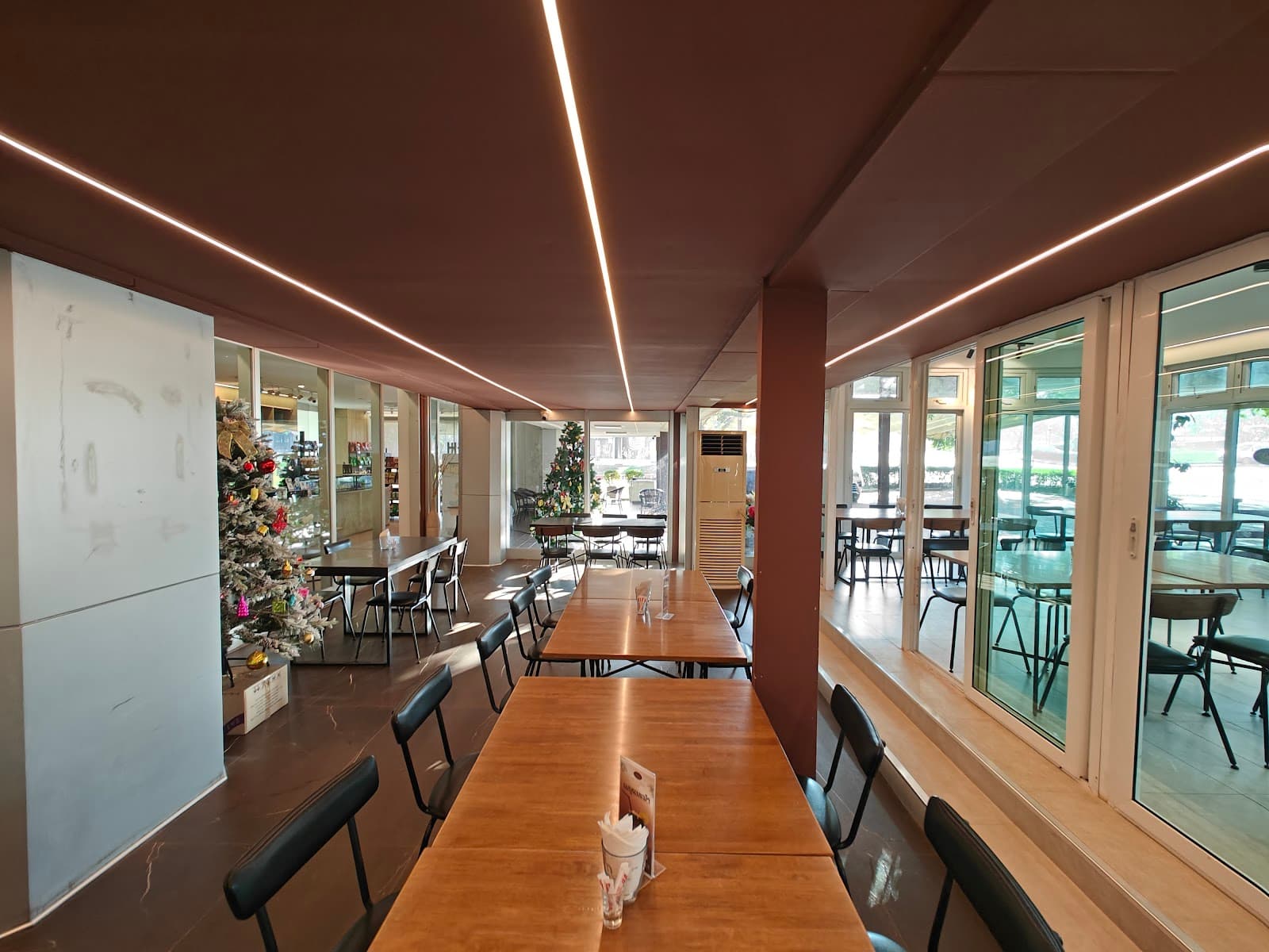 Dao Coffee Visitor Center - Image 1