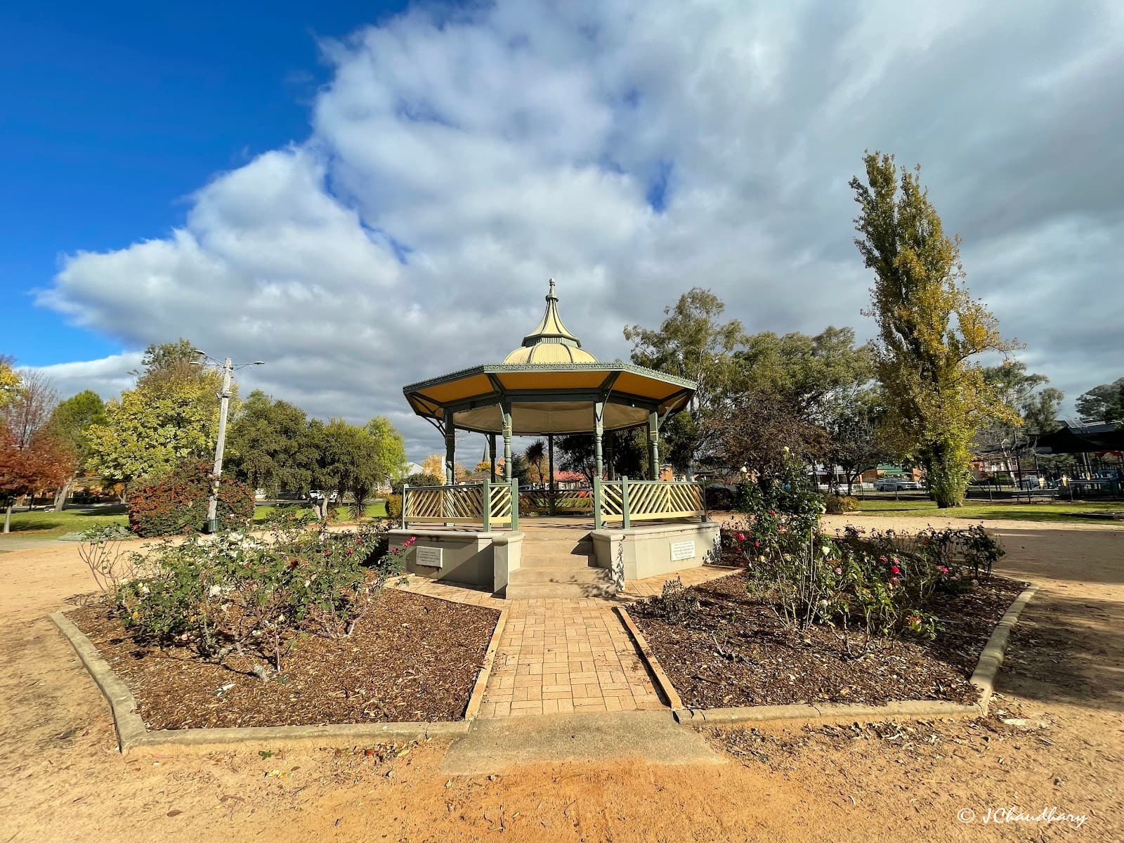 Robertson Park - Image 1