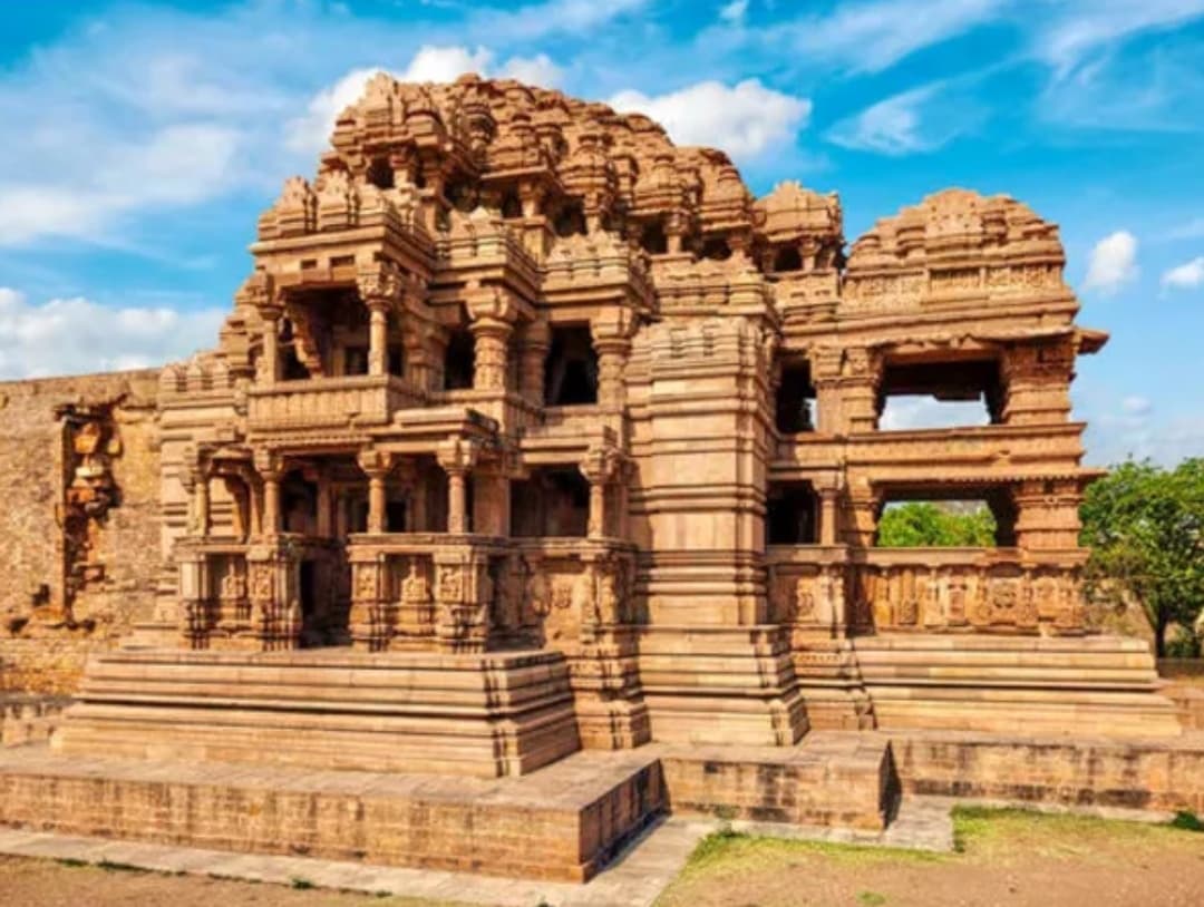 Saas Bahu Temples Nagda - Image 1