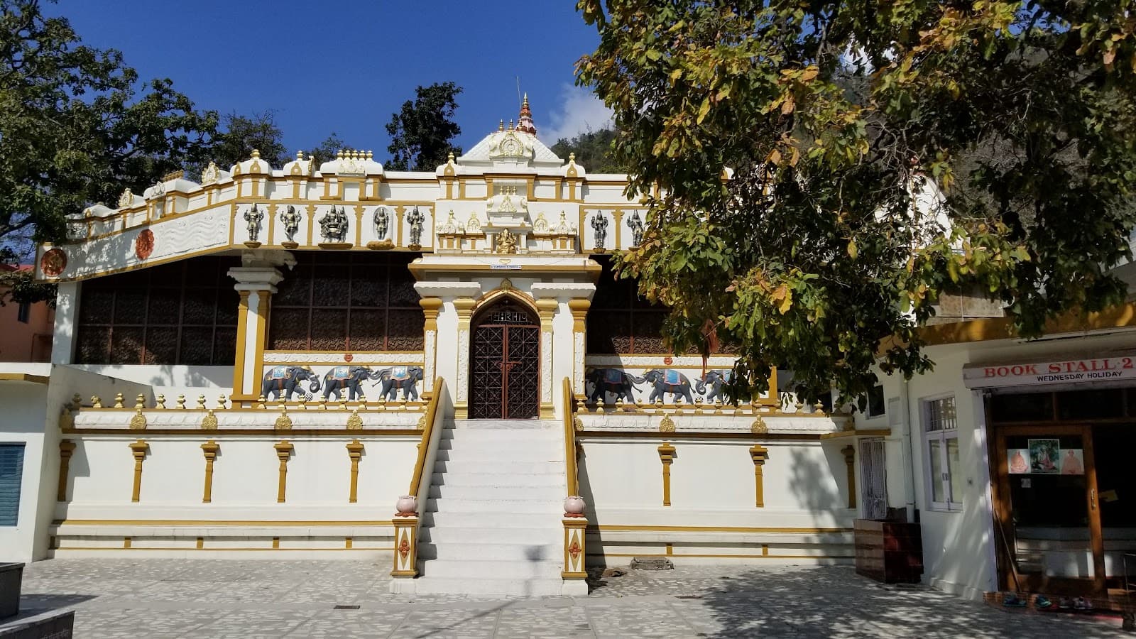 Sivananda Ashram Divine Life Society - Image 1