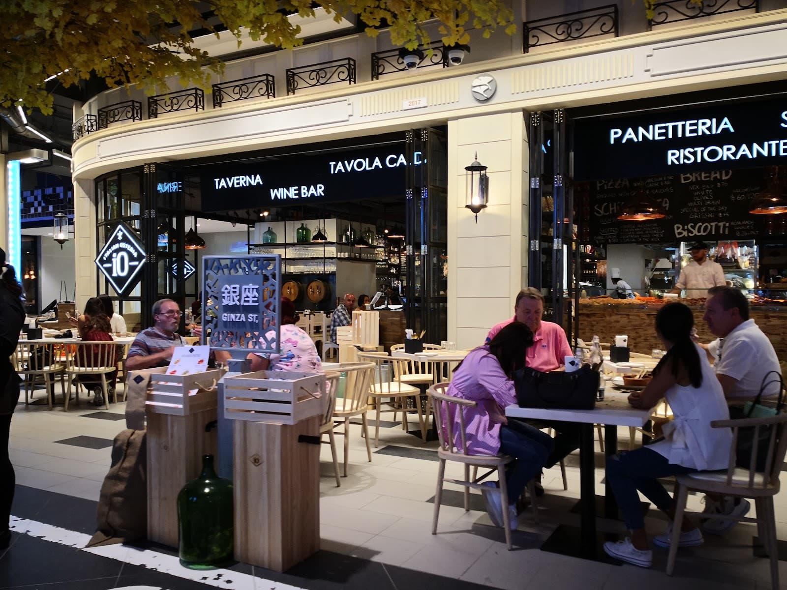 Pier 21 Food Court, Terminal 21 Asok - Image 1