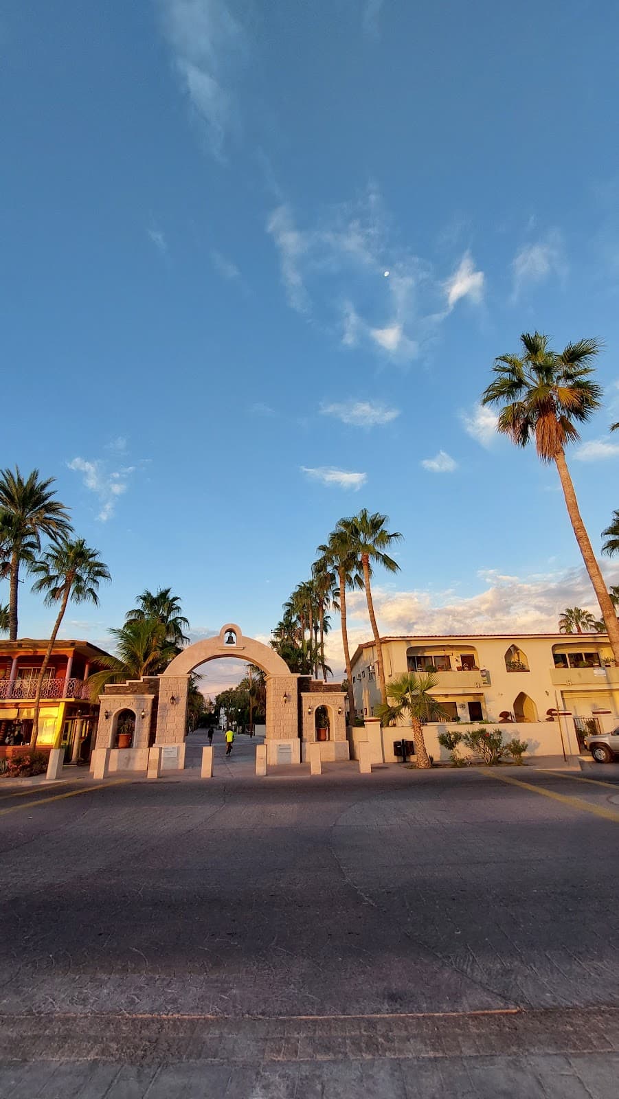 Calle Salvatierra - Image 1