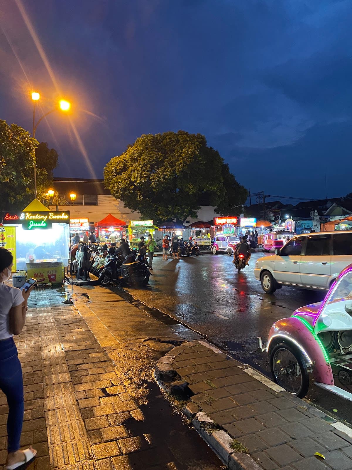 Alun-Alun Kidul - Image 1