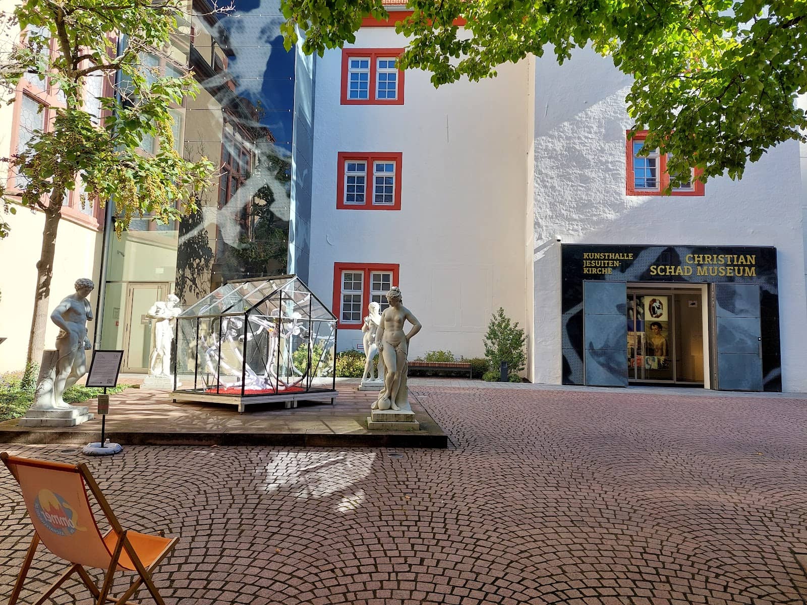 Changing Contemporary Art Exhibitions