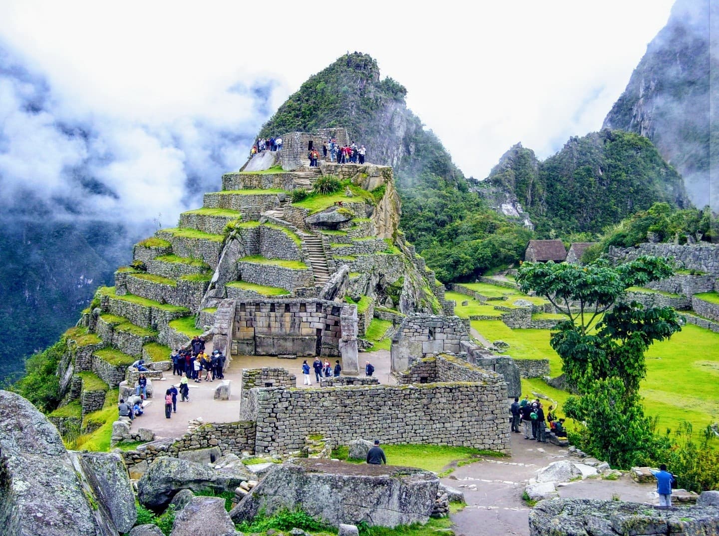 Central Plaza - Image 1