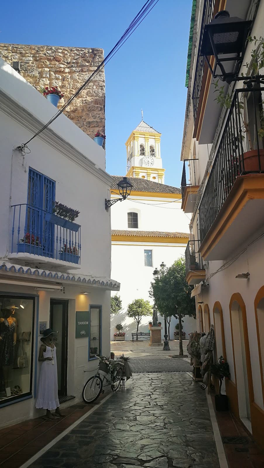 Plaza de los Naranjos Marbella - Image 1