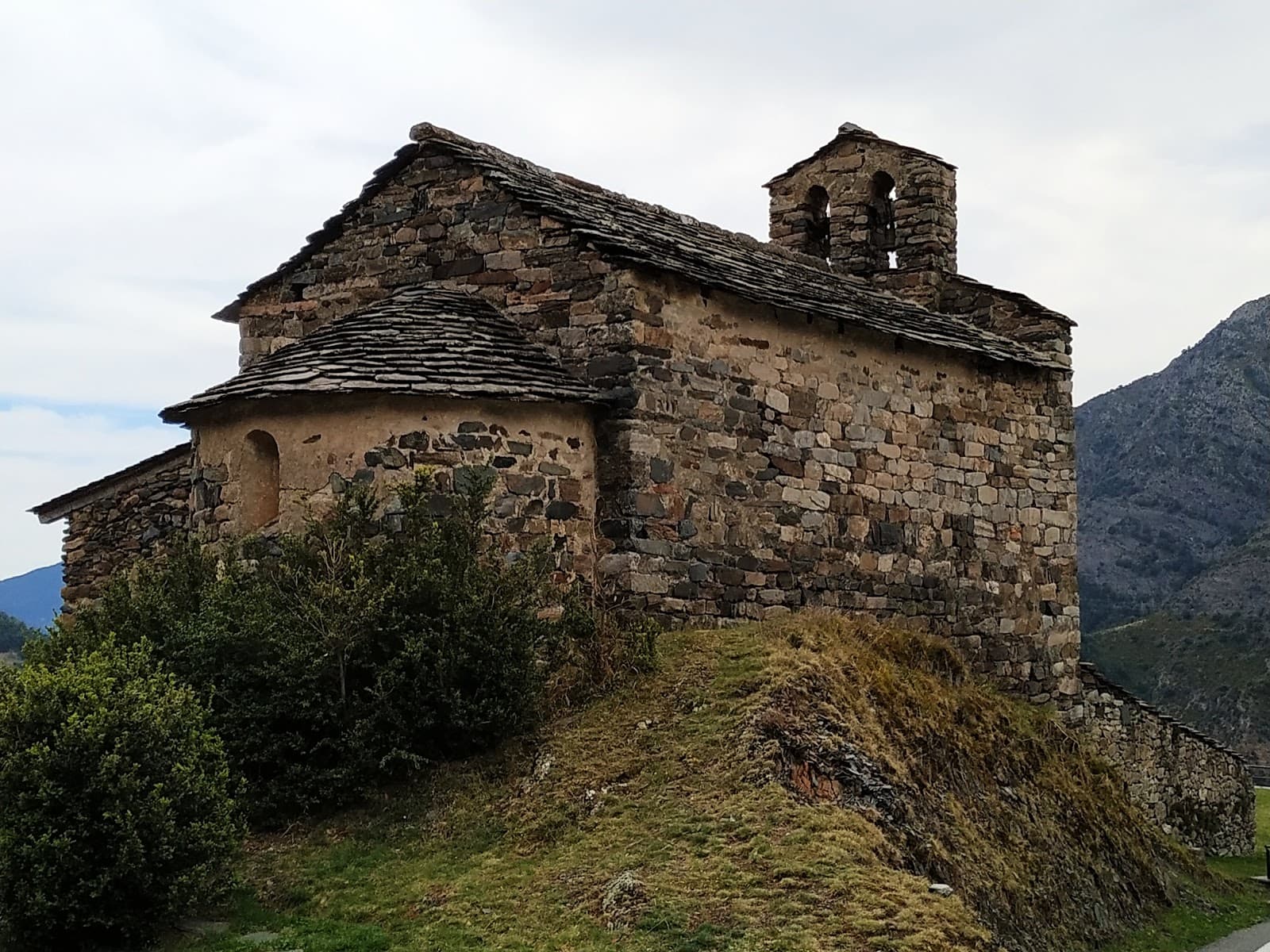 Església de Sant Serni de Nagol - Image 1