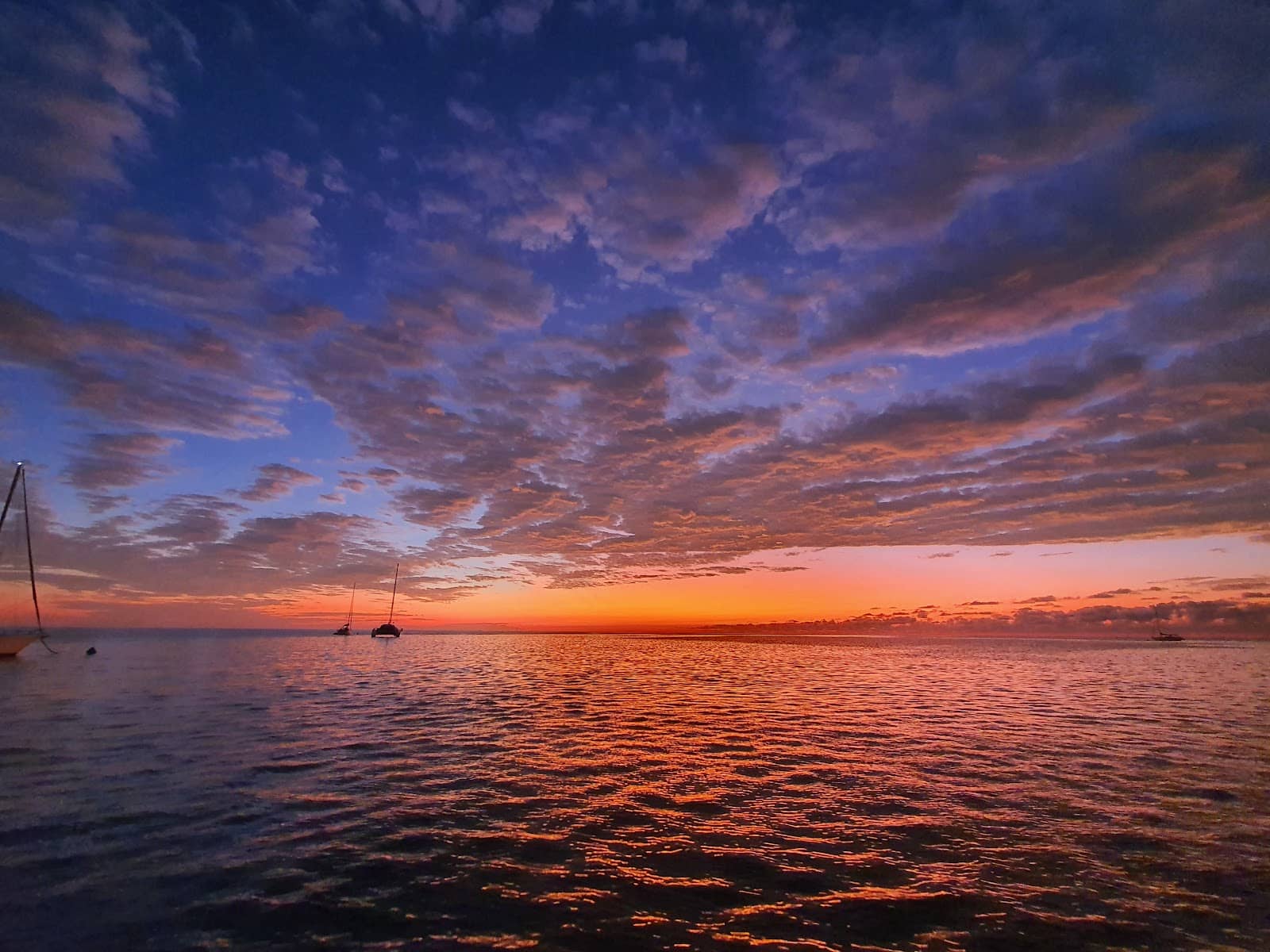 Scenic Flight Over Heart Reef