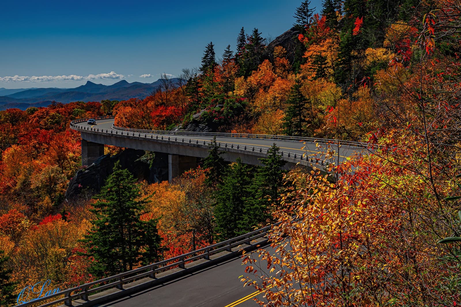 Blue Ridge Parkway - Linn Cove Viaduct - Image 1