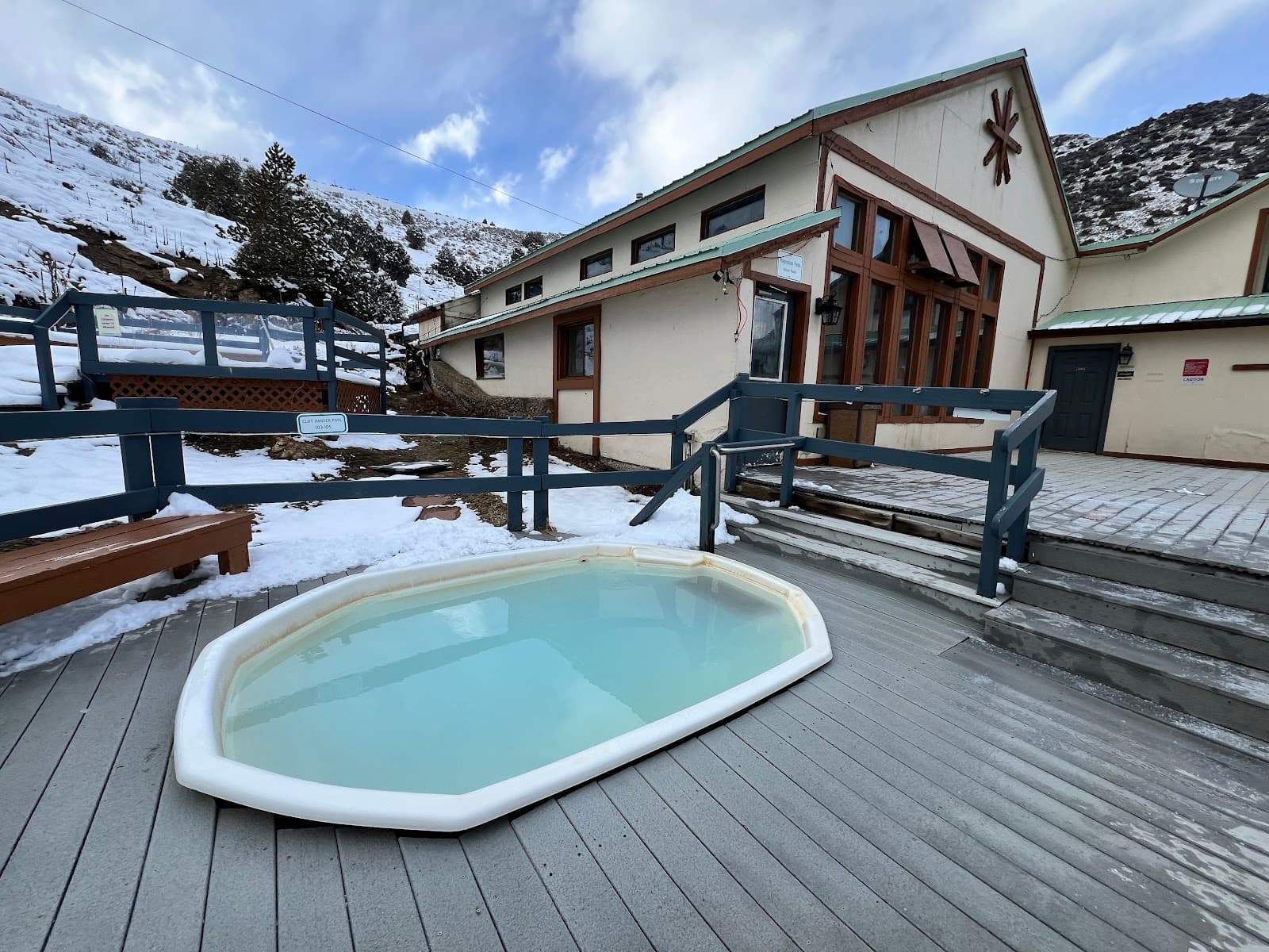 Hot Sulphur Springs Resort - Image 1