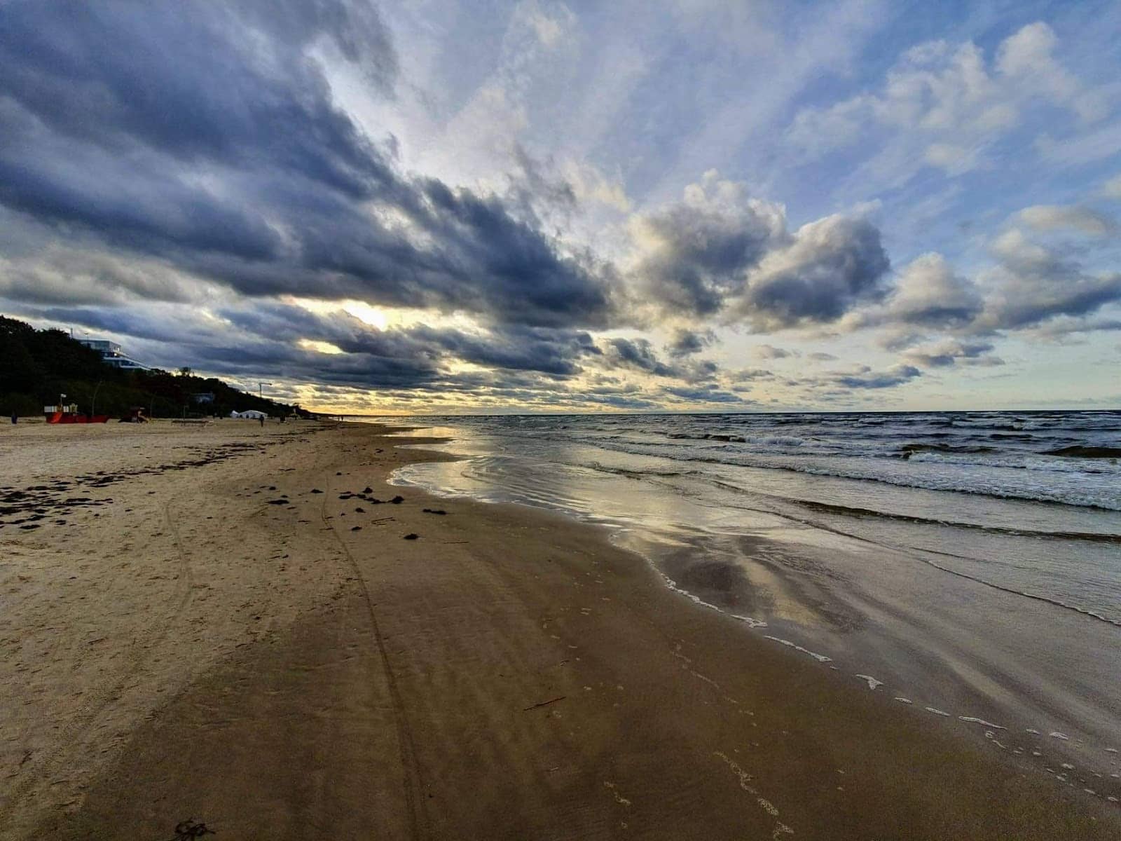 Sea Breeze Cafe Vibes