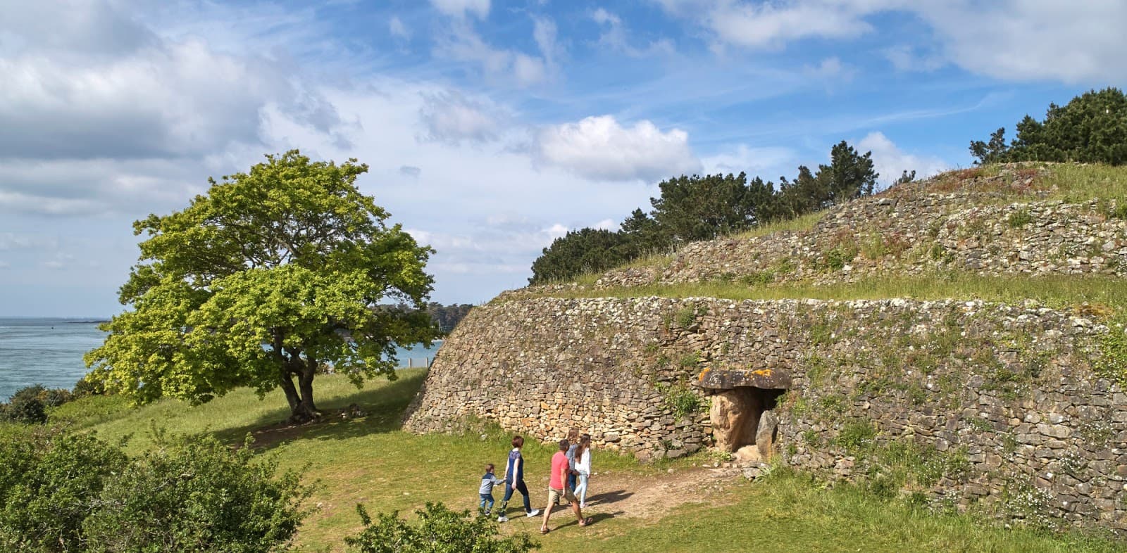 Gavrinis Cairn - Image 1