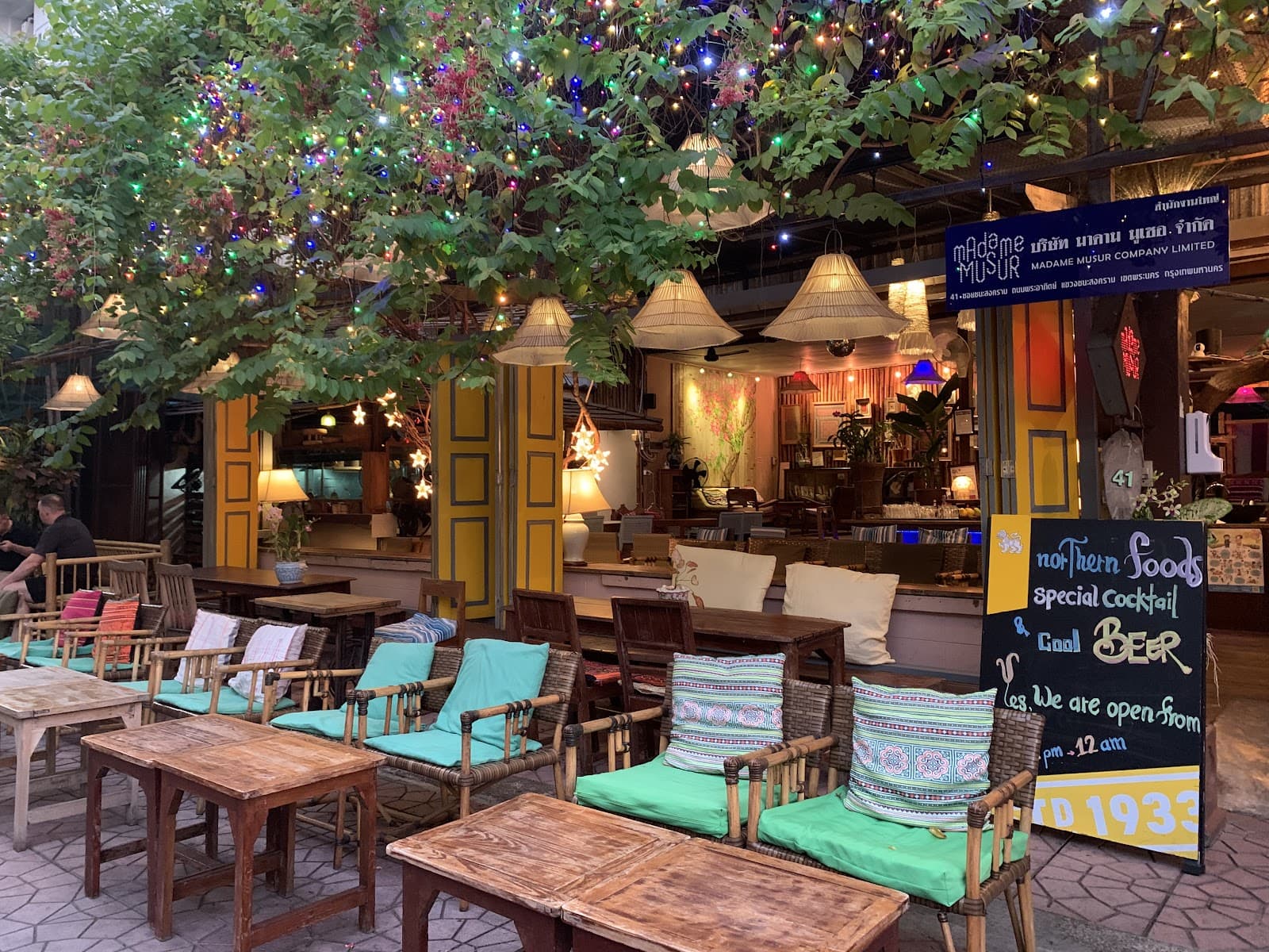 Madame Muser Bar & Restaurant - Image 1