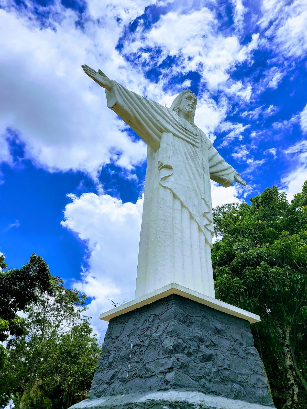 Cristo Redentor Serra Negra - Image 1