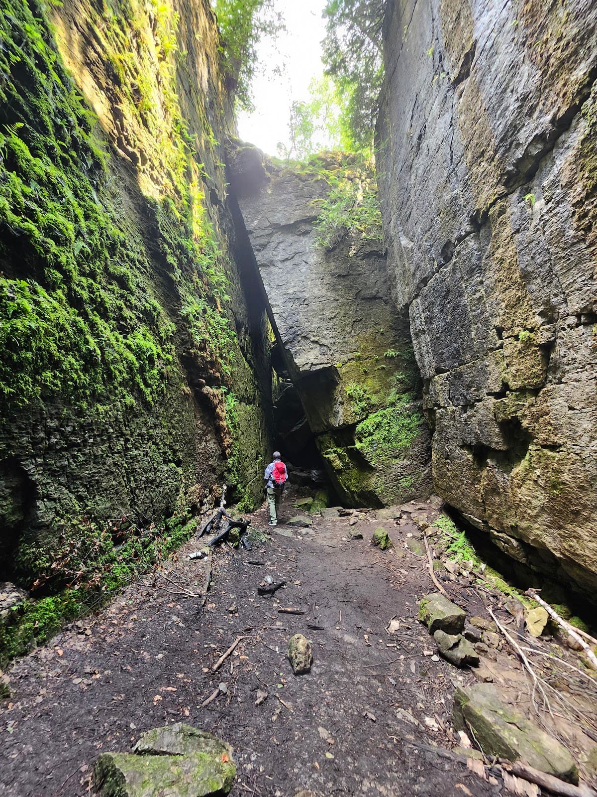 Singhampton Caves - Image 1