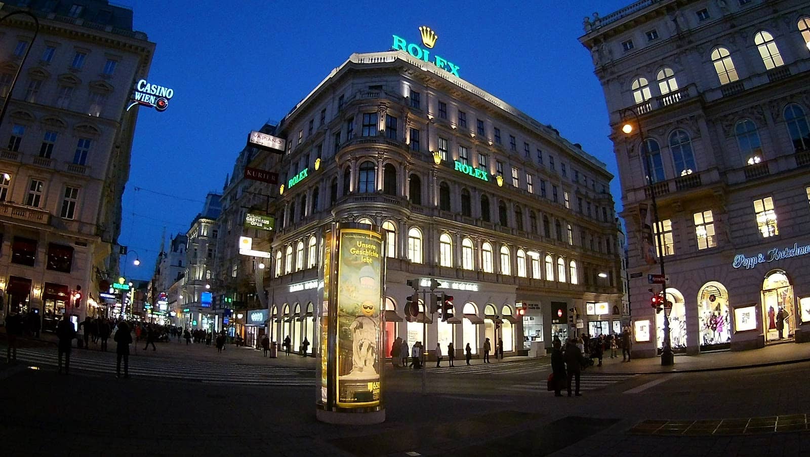 The Giant Red Christmas Bow