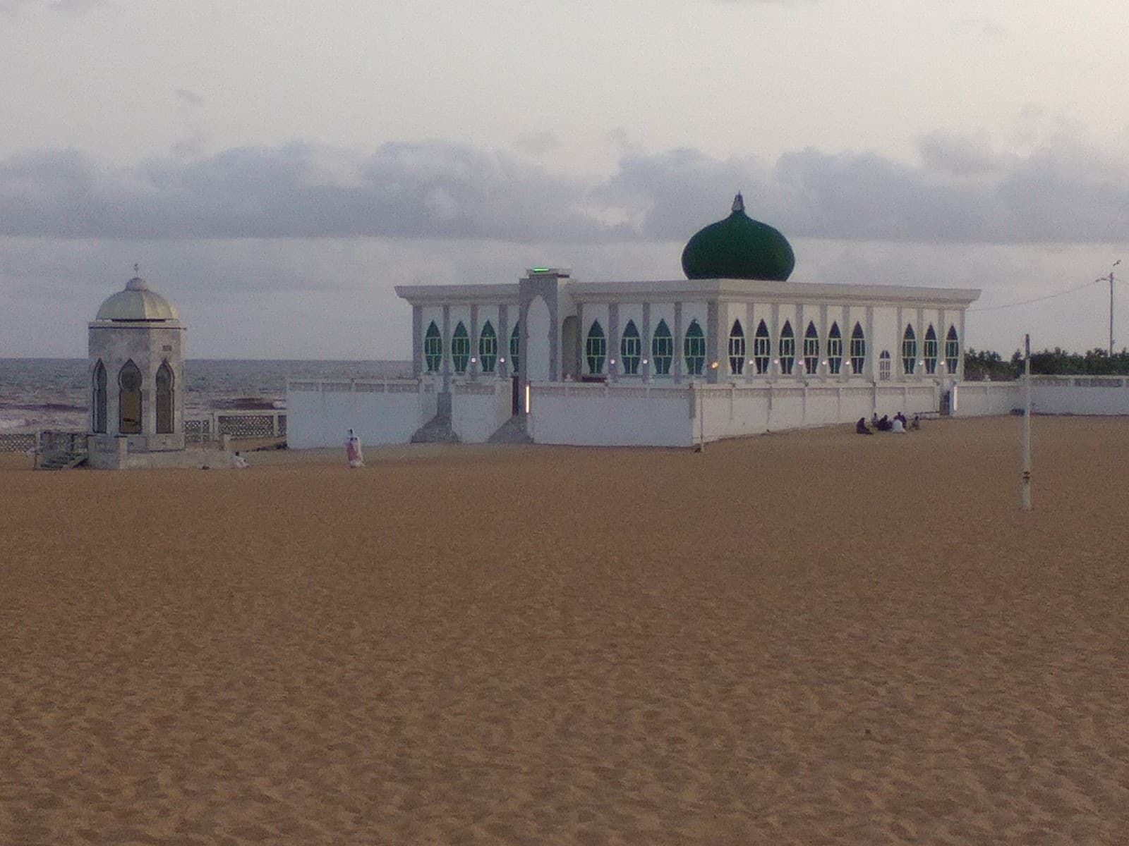 Layene Grand Mosque - Image 1