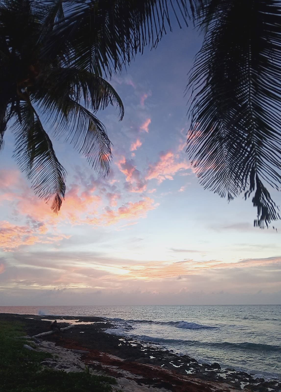 Sarie Bay Beach - Image 1