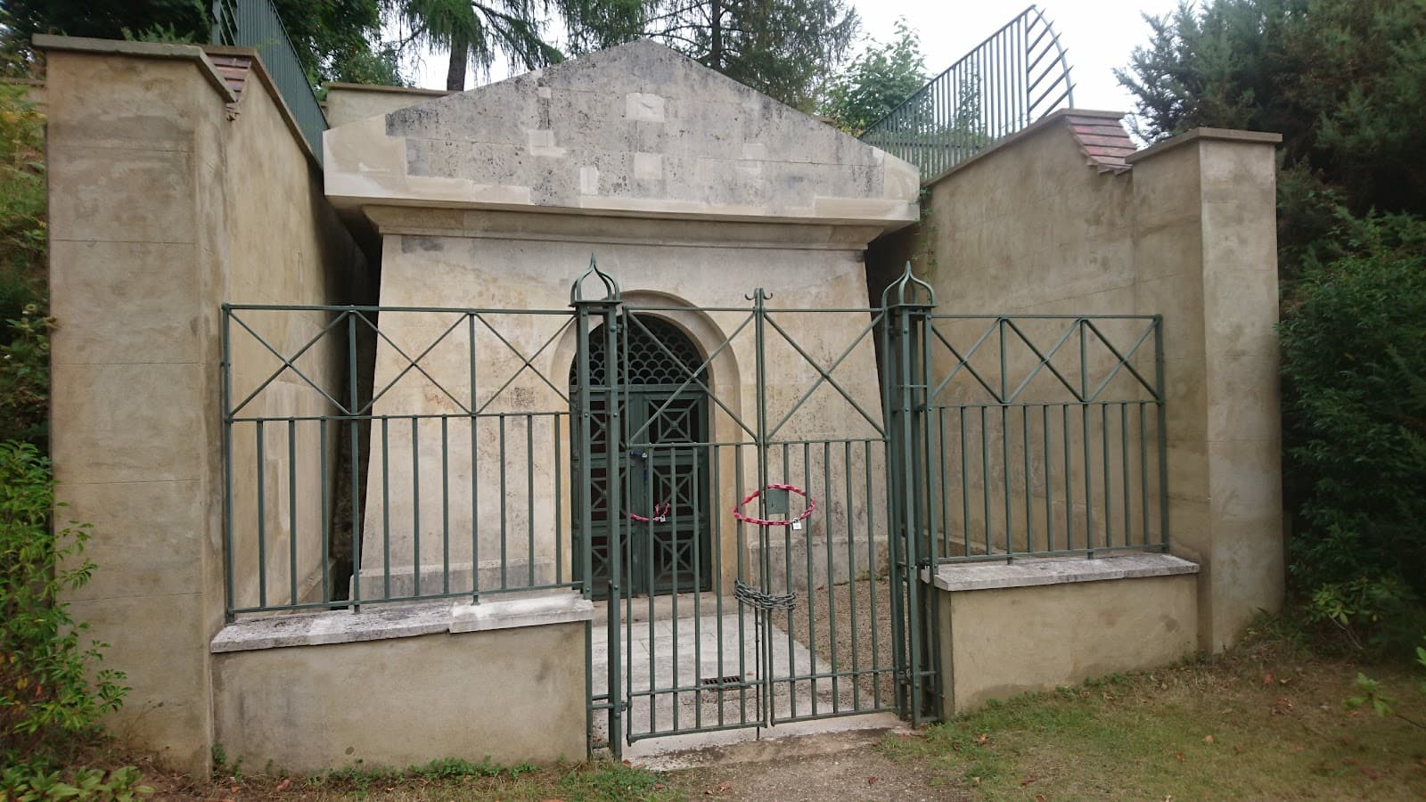 Hope Mausoleum (Deepdene) - Image 1