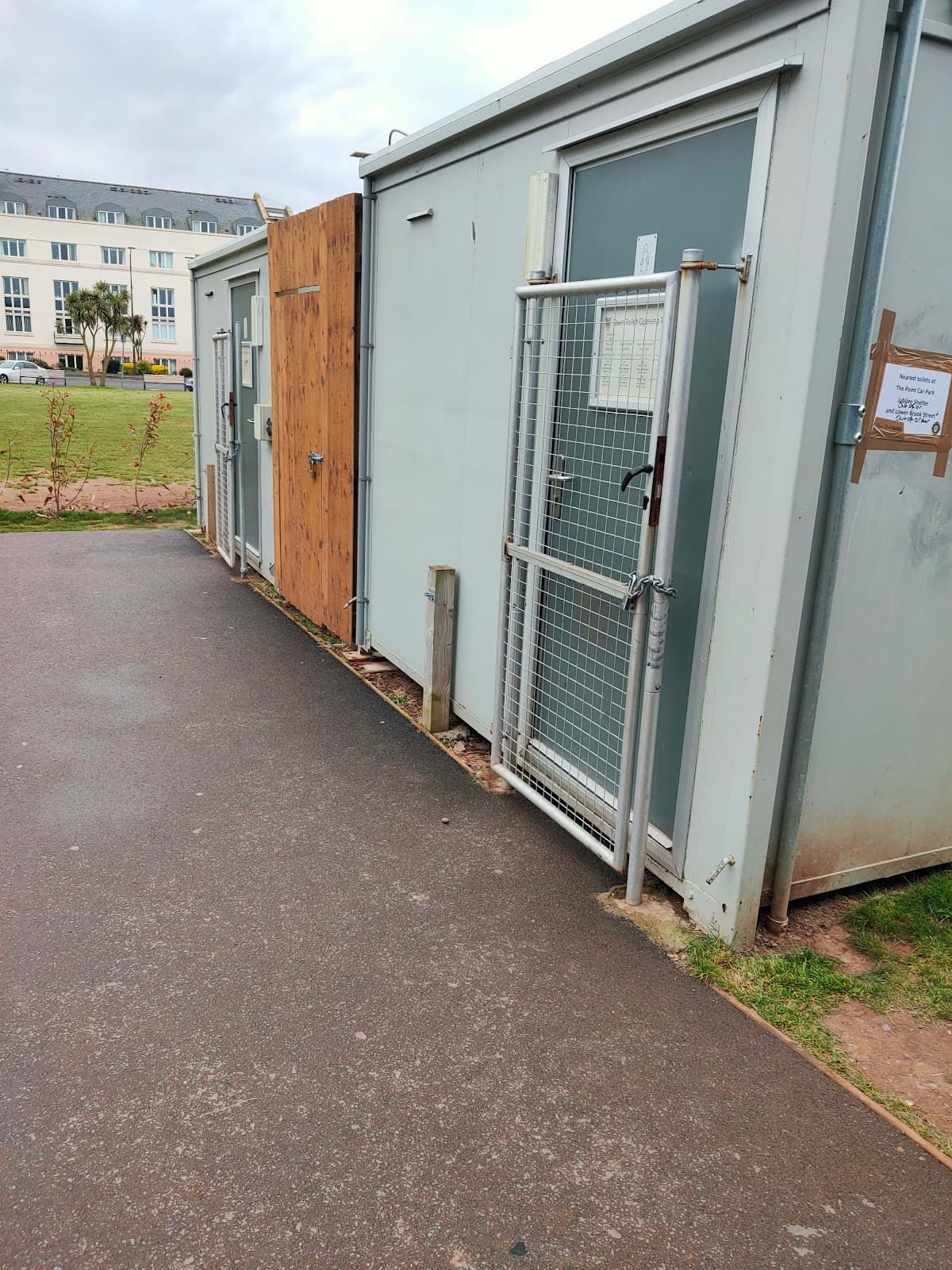 The Den - Image 1