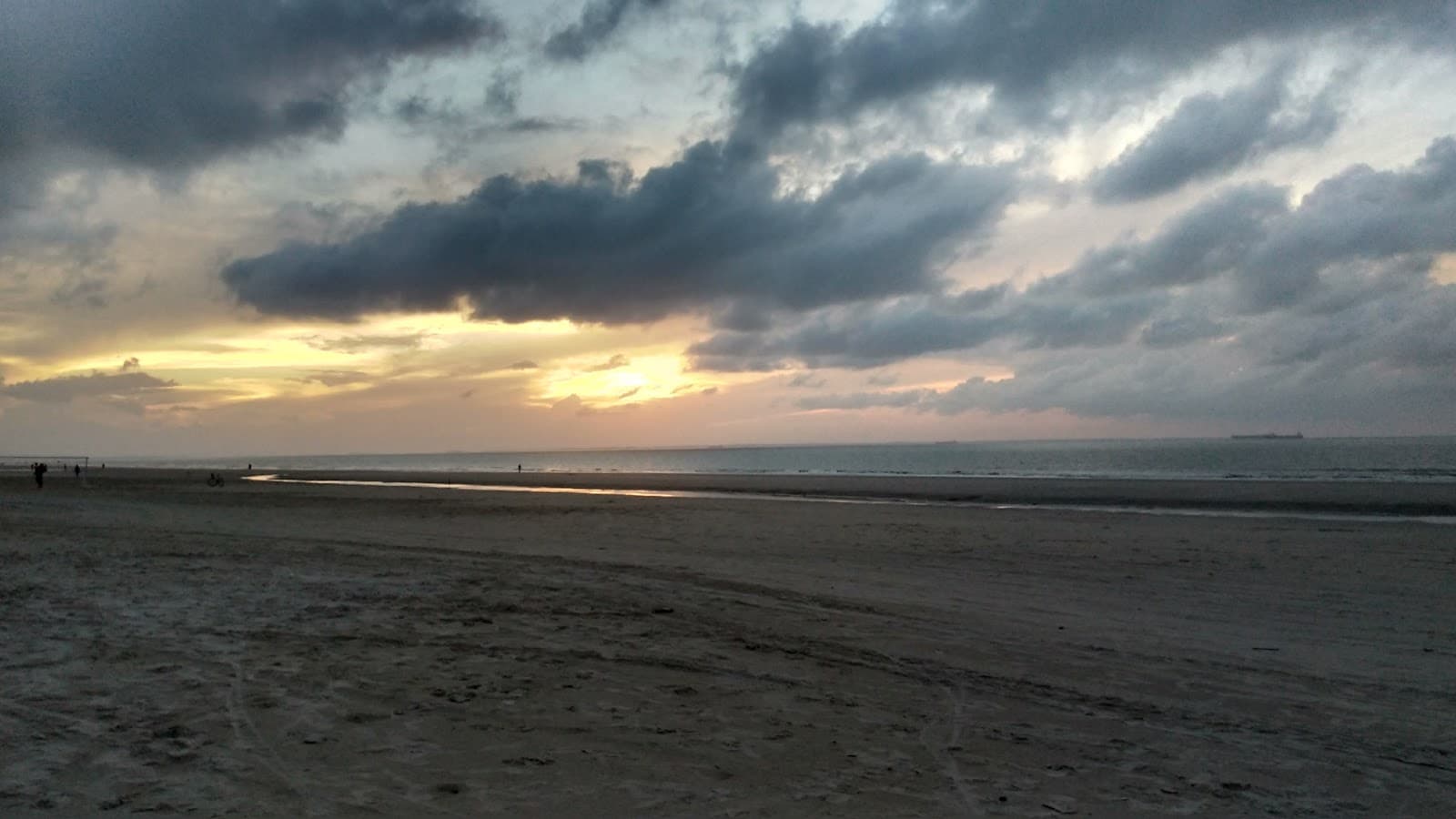 Olho d'Água neighborhood - Image 1