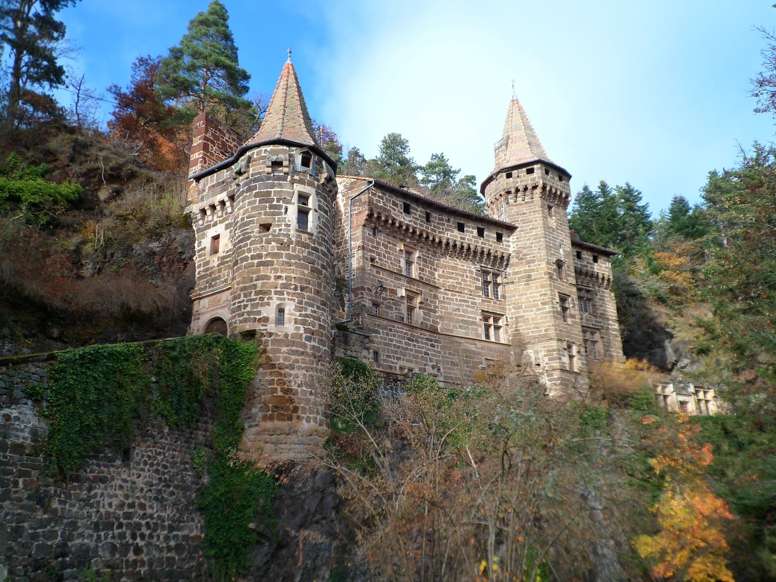 Château de la Rochelambert - Image 1