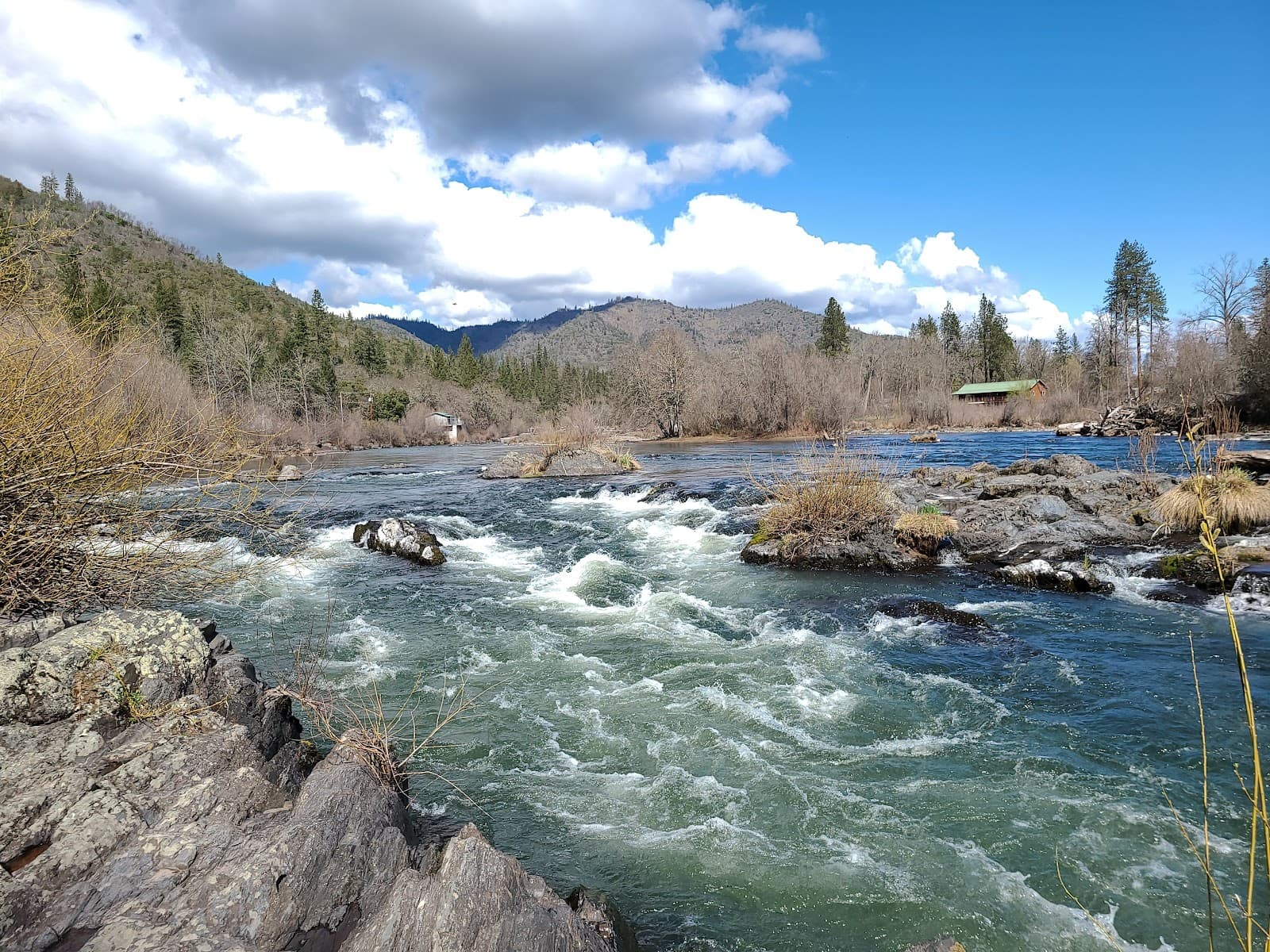 Ti'lomikh Falls (Nugget Falls) - Image 1