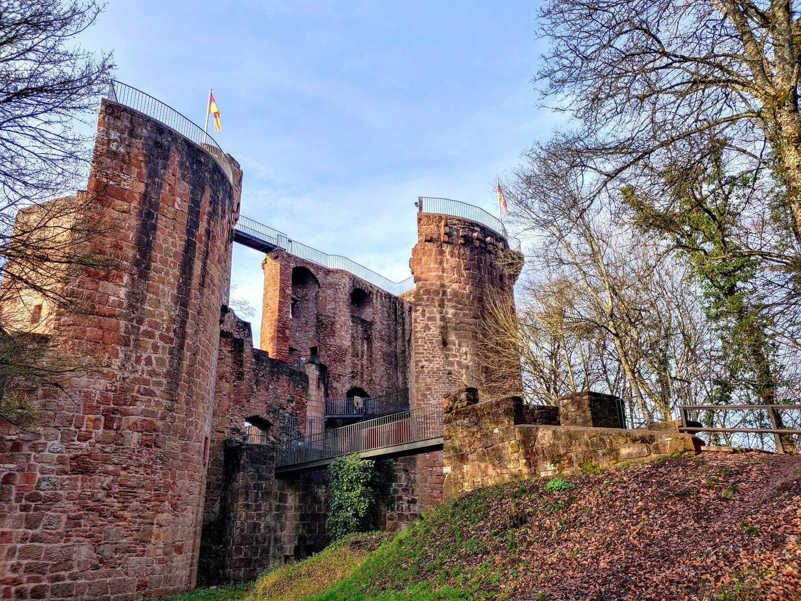 Burg Montclair - Image 1