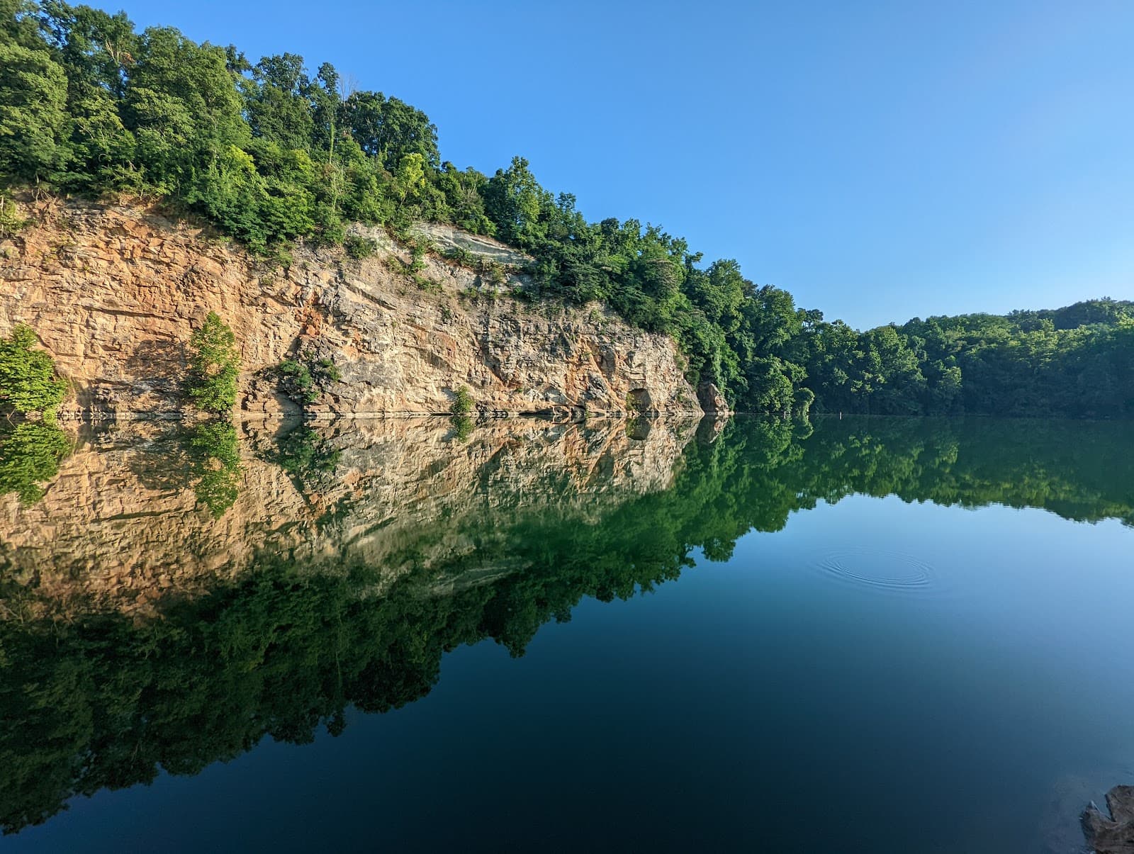 Mead's Quarry Lake - Image 1
