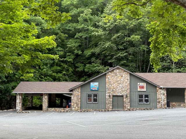 Linville Caverns - Image 1