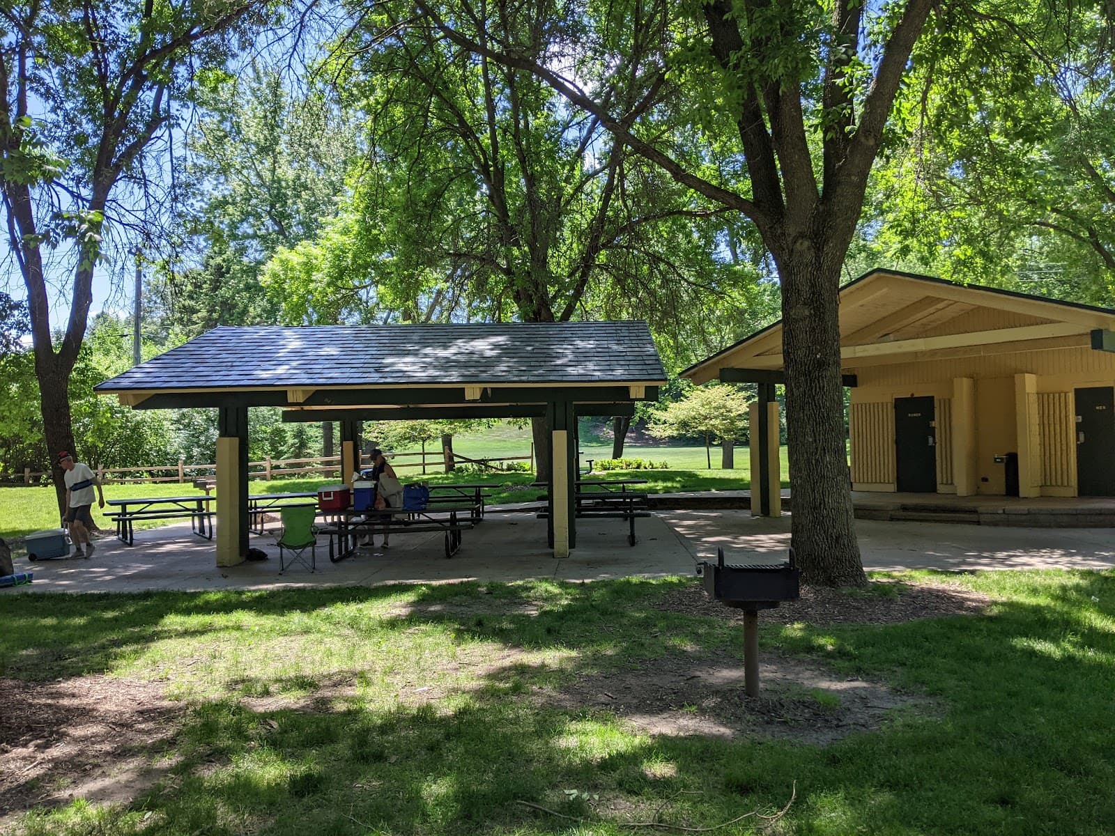Alimagnet Park - Image 1