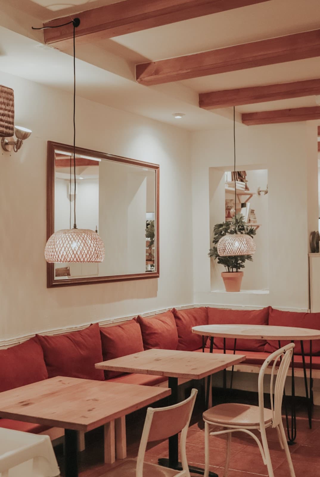 Bilis, Madrid - Image 1