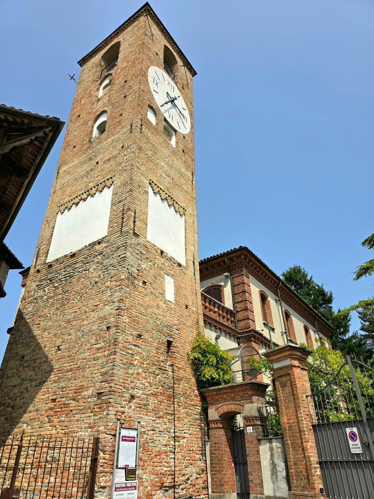 Neive Old Town - Image 1