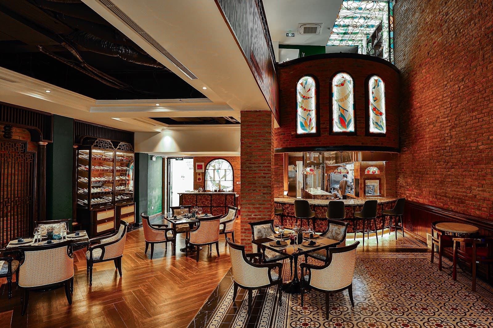 Moca Dining - Image 1