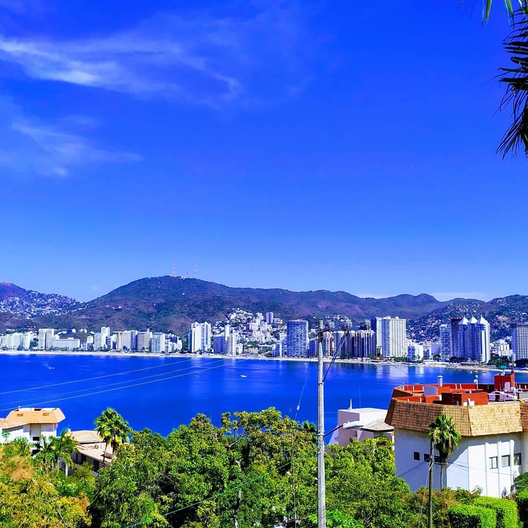 Las Brisas neighborhood - Image 1