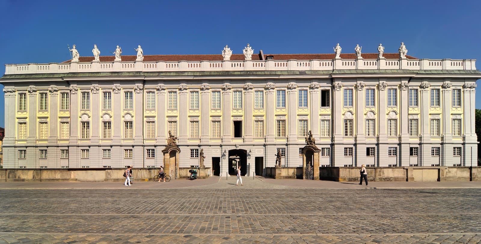 Ansbach Residenz - Image 1