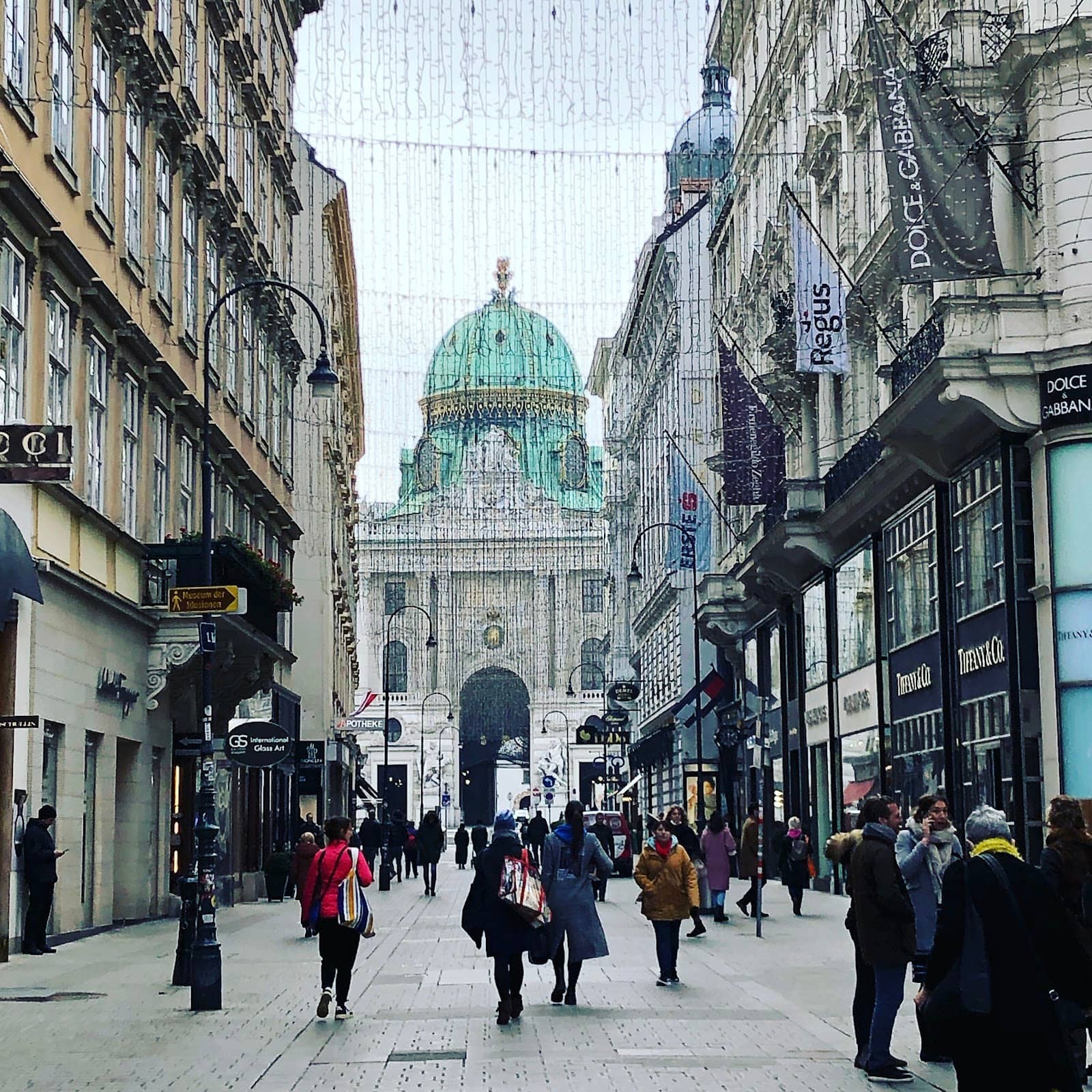 Proximity to Hofburg Palace