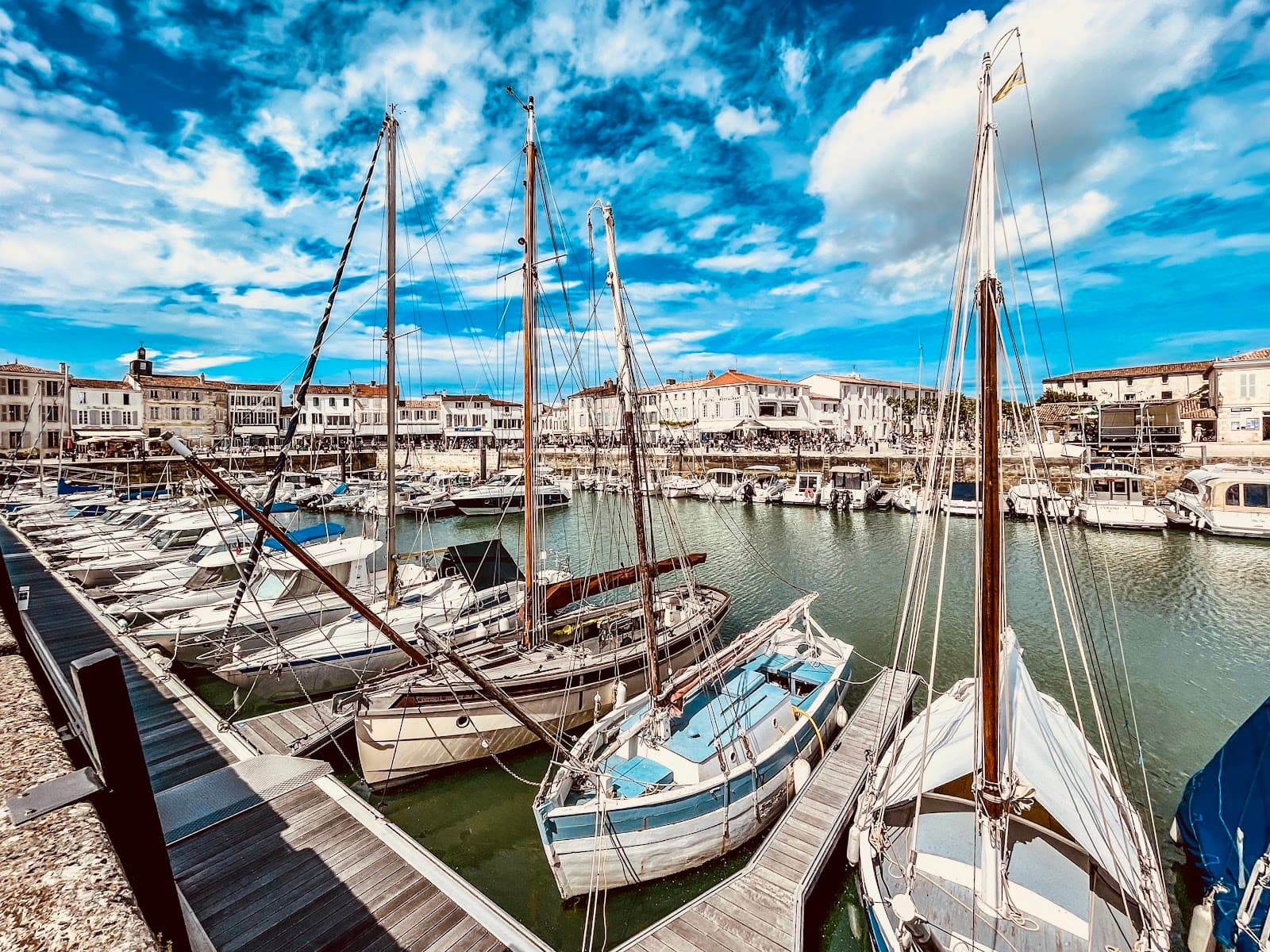 Arcades du port de La Flotte - Image 1