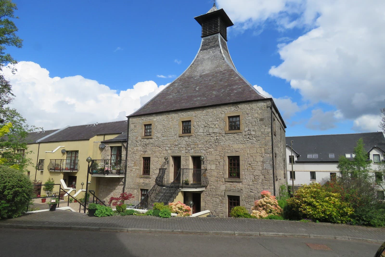 St Magdalene Distillery - Image 1