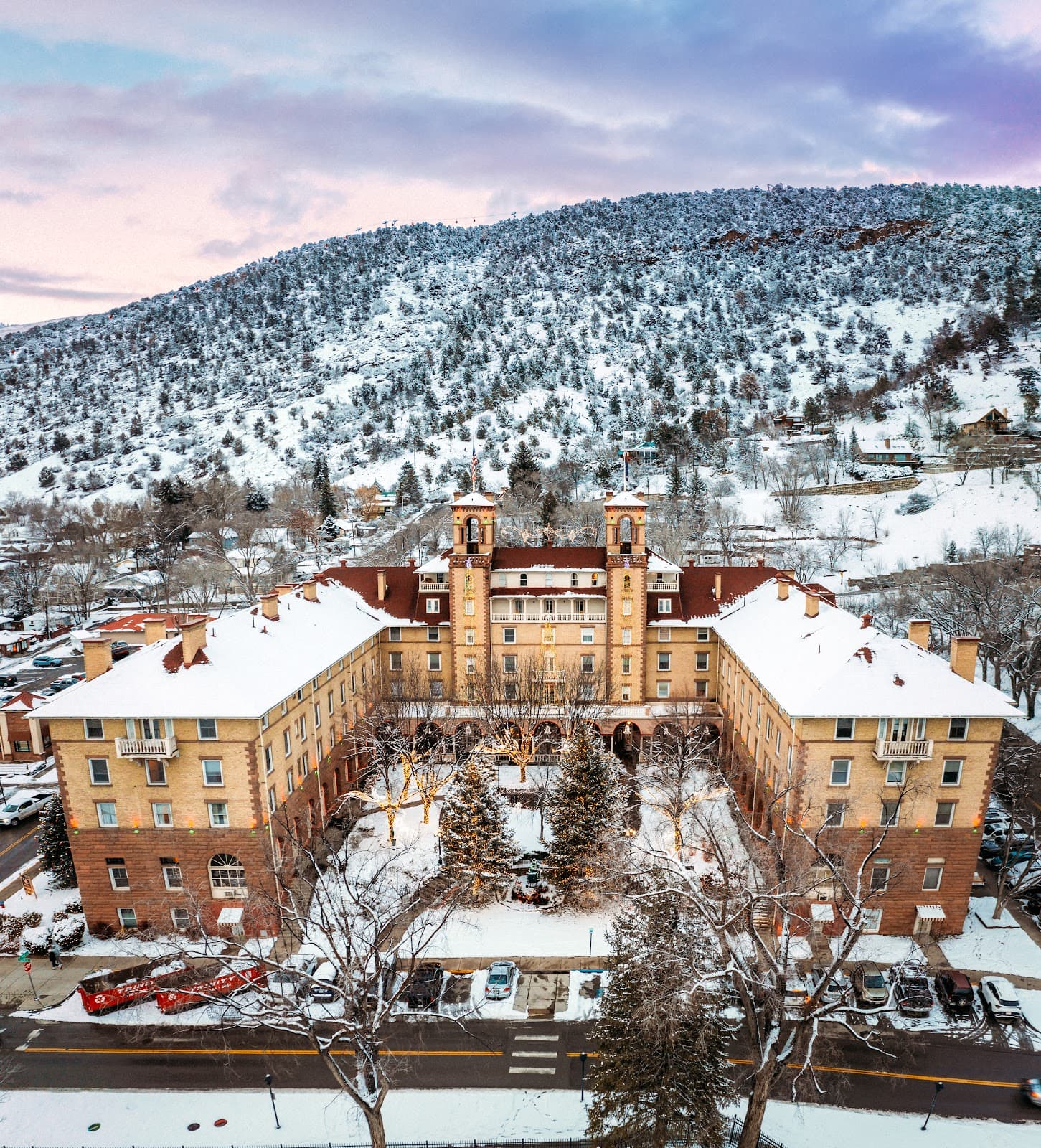 Hotel Colorado - Image 1