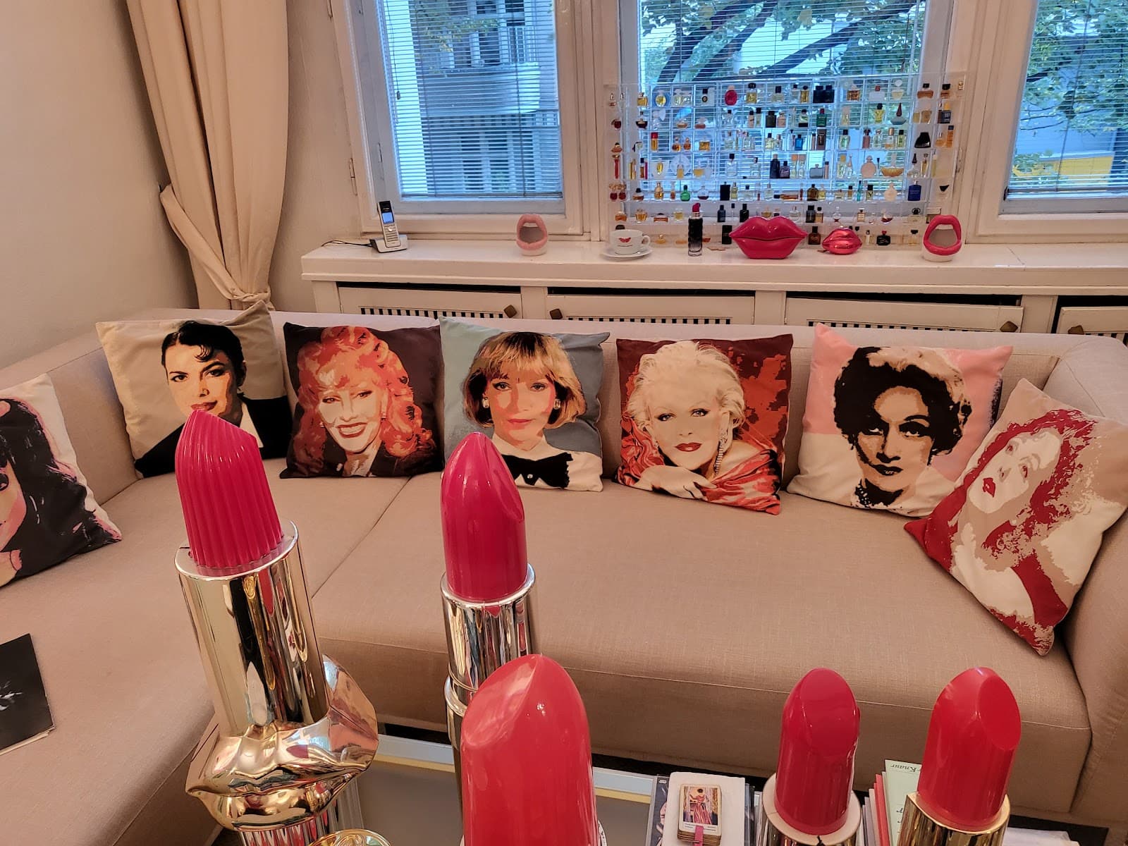 Lipstick Museum - Image 1